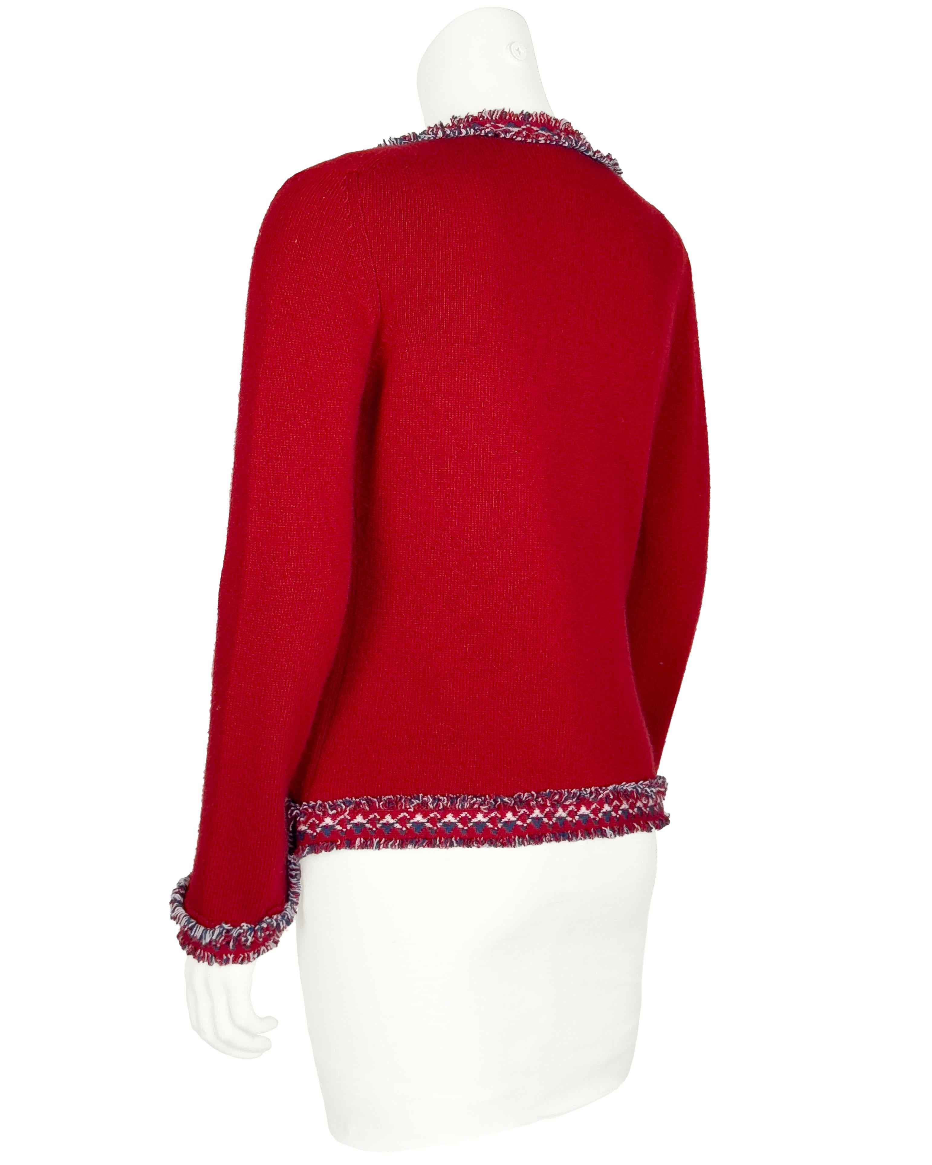 Chanel 03A Herbst 2003 Roter Kaschmir-Zwillings-Pullover-Set im Zustand „Gut��“ im Angebot in Toronto, Ontario