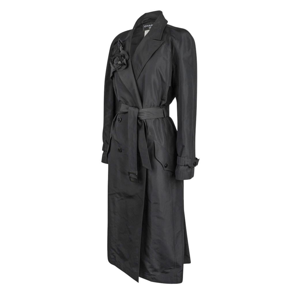 Black Chanel 03C Coat Trench Style Silk 2 Camellia Pins 42 / 8 