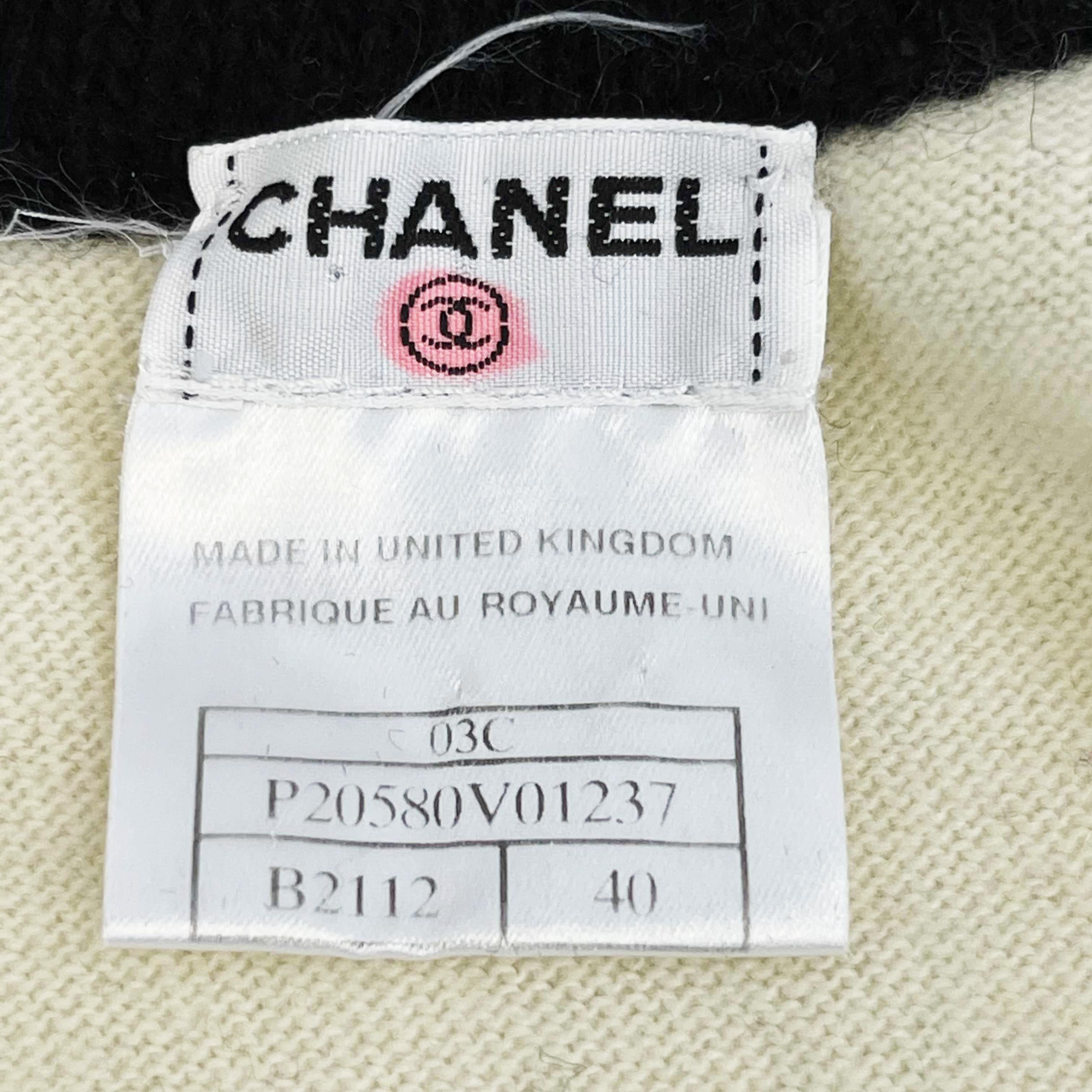 	CHANEL -03C Cruise Resort 2003 Cashmere 2 Piece Knit Dress & Vest US Medium Set For Sale 8