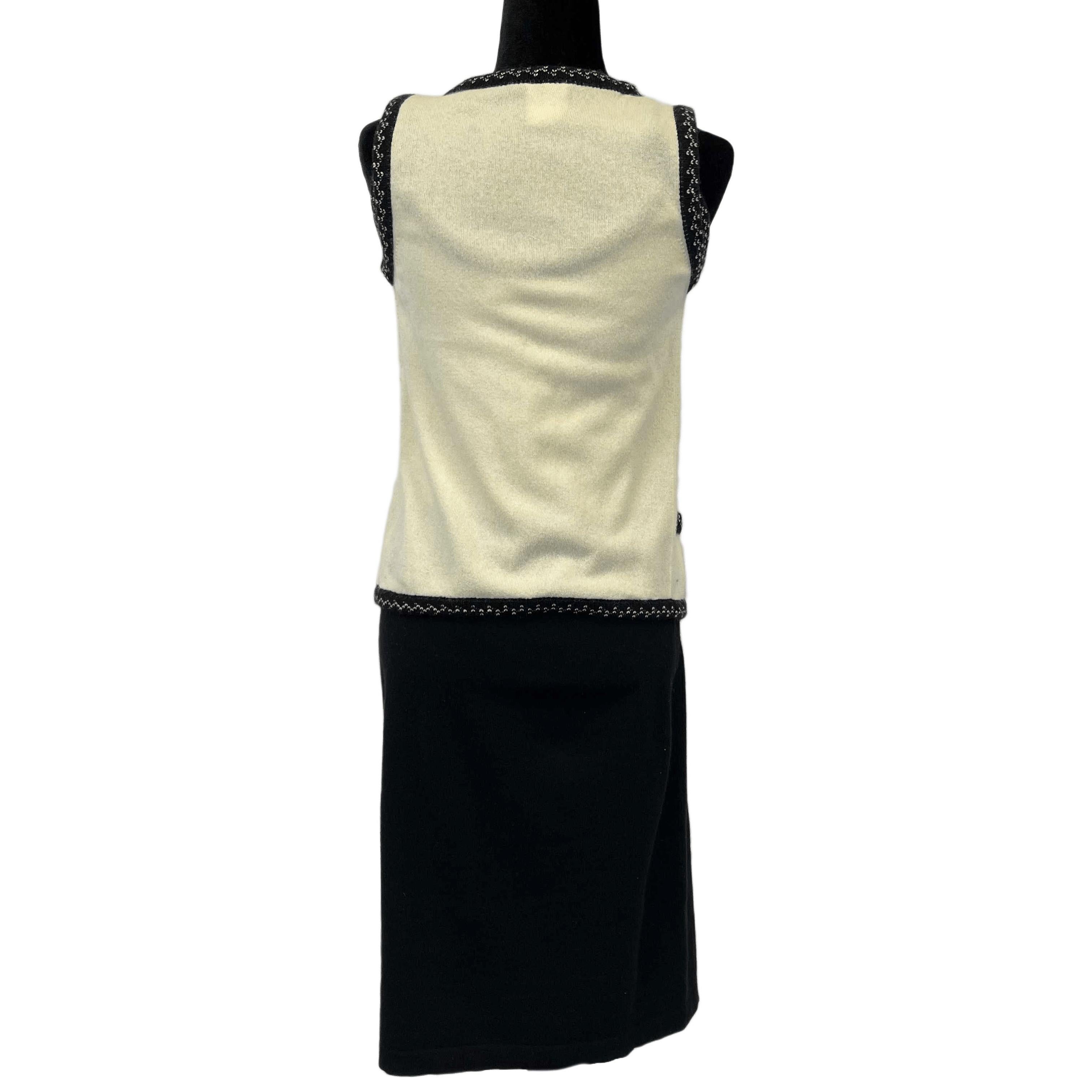 Black 	CHANEL -03C Cruise Resort 2003 Cashmere 2 Piece Knit Dress & Vest US Medium Set For Sale