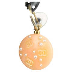 Chanel 03P Boucles d'oreilles en goutte en perles roses avec perles CC 1014c14