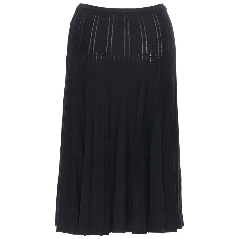 CHANEL 04A black CC logo rayon knitted ribbed pleated flared midi skirt  FR36 24" For Sale at 1stDibs
