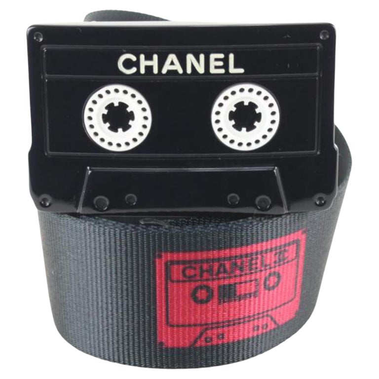 chanel cassette clutch