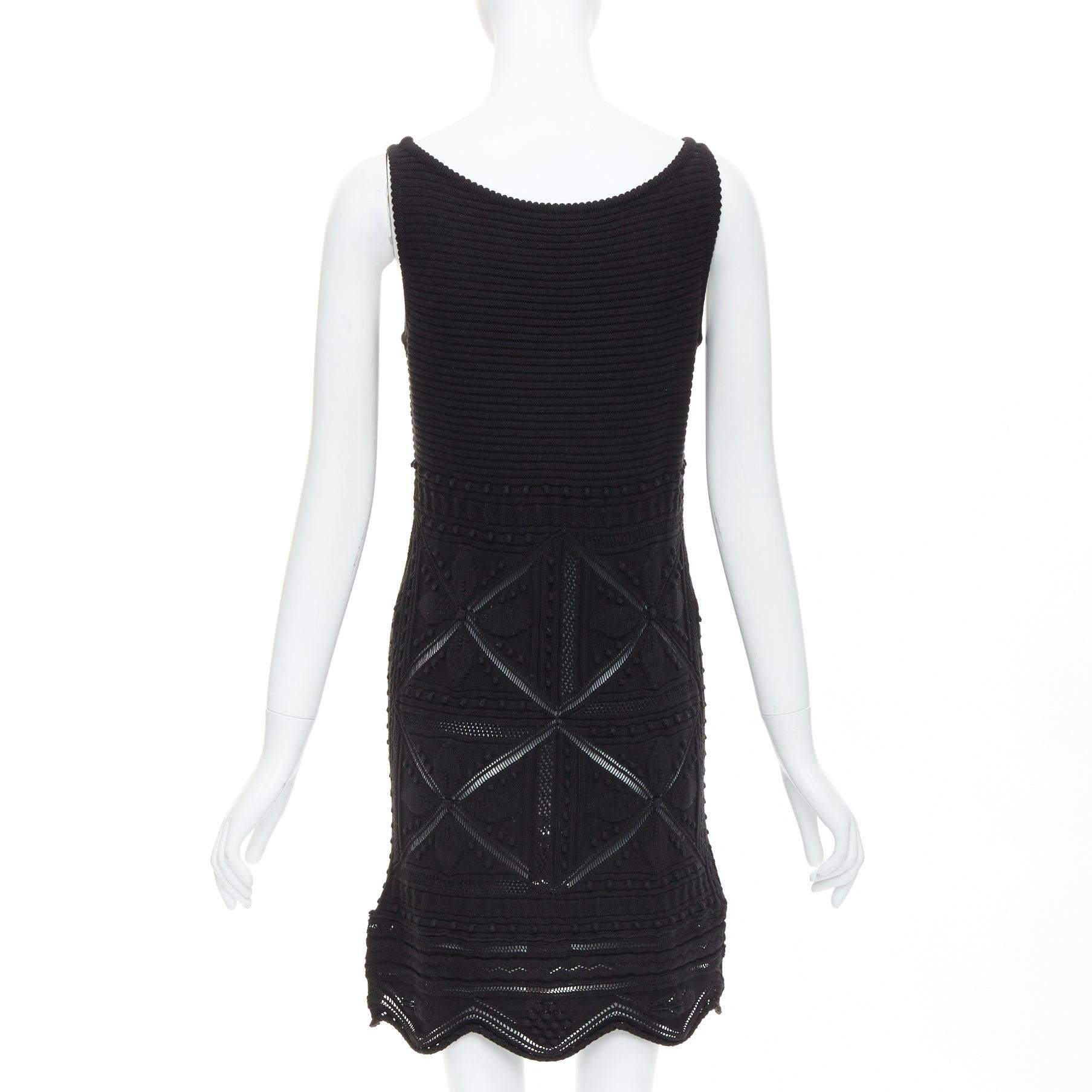 Donna Chanel 04P abito al ginocchio in maglia di cotone nero con pointelle floreali e trasparenti FR38 M. in vendita