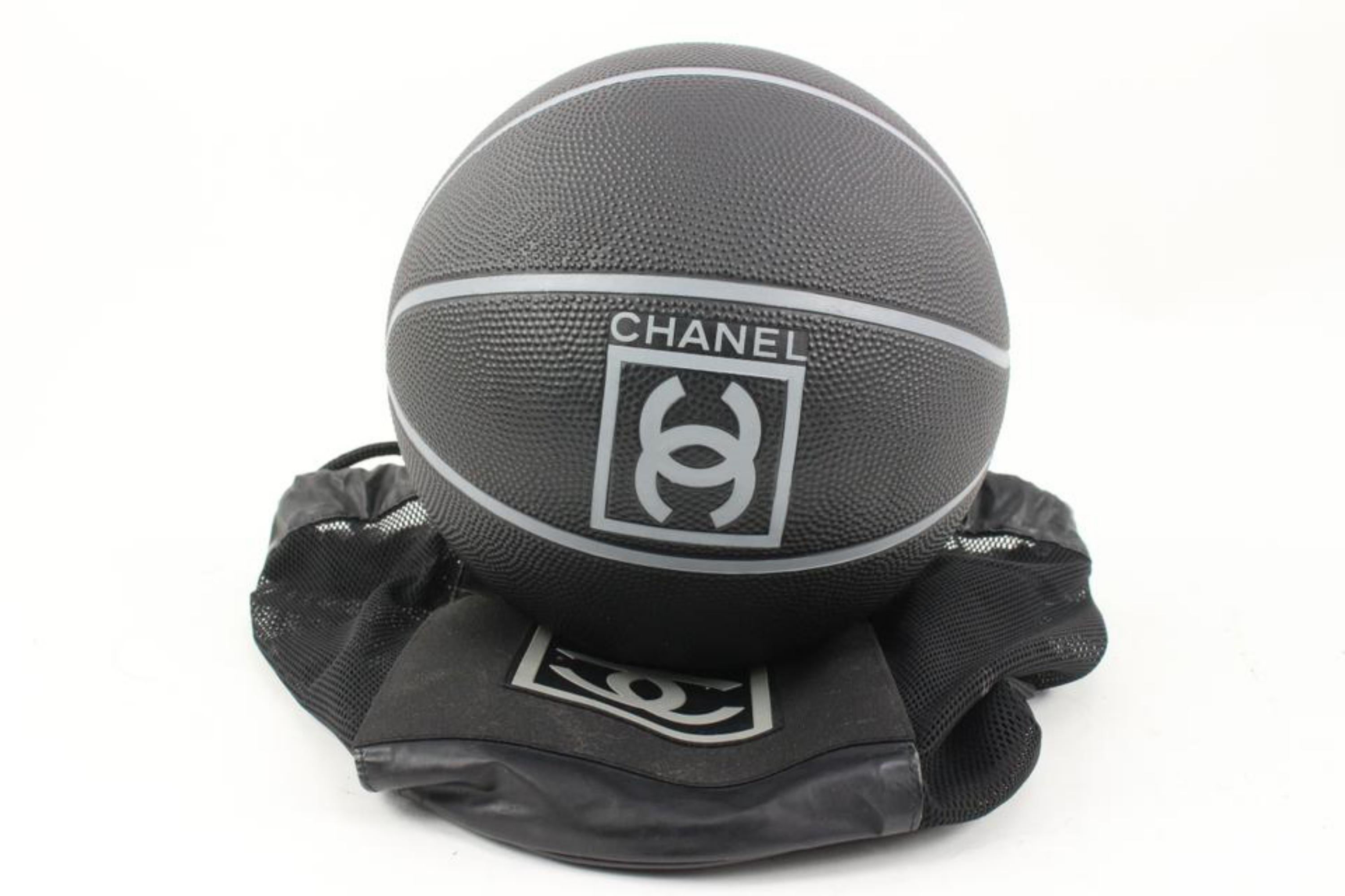 Chanel 04p Black x Grey CC Sports Logo Basketball 18c216s In Good Condition In Dix hills, NY