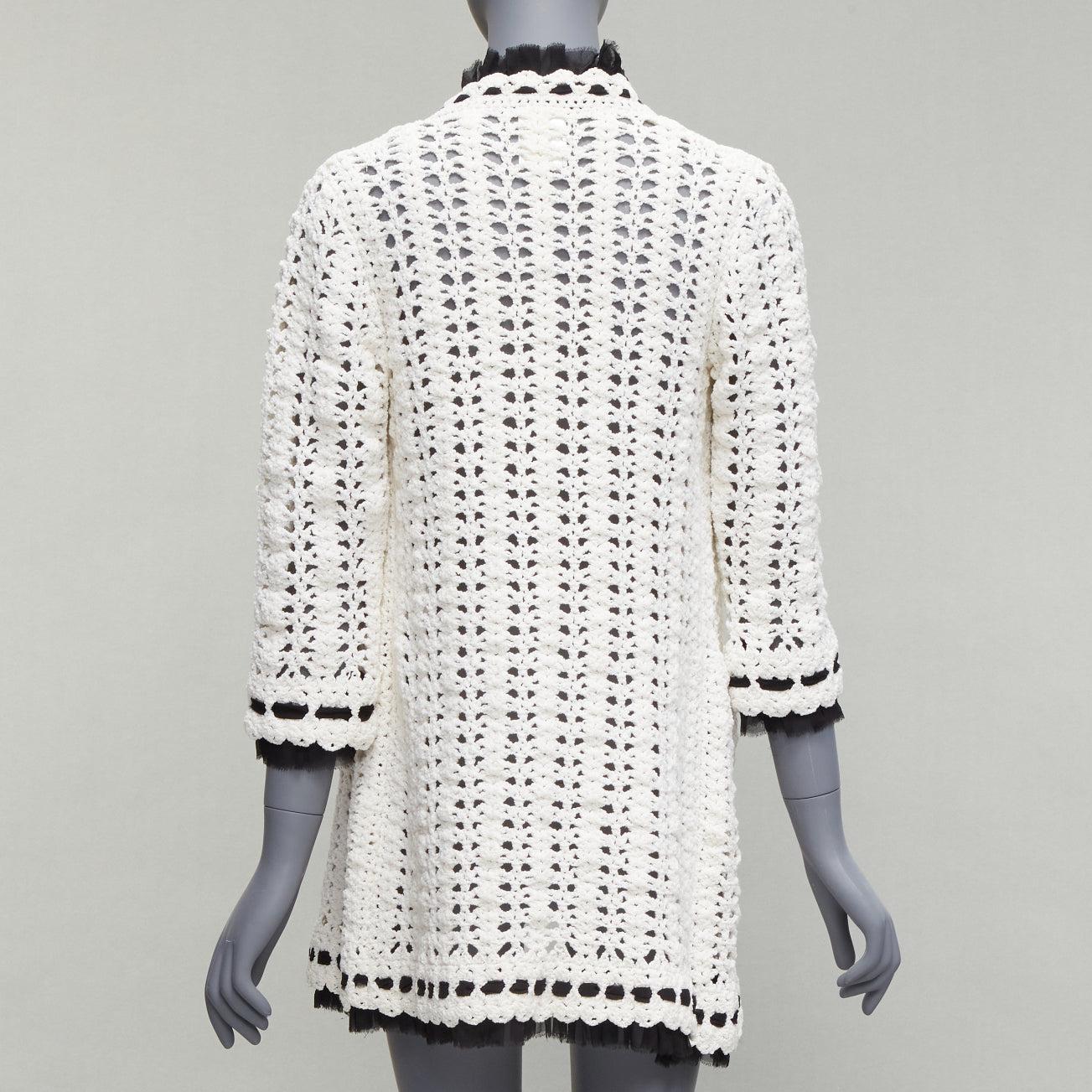 Women's CHANEL 05P Runway cream crochet knit black silk trim cardigan coat FR38 M For Sale
