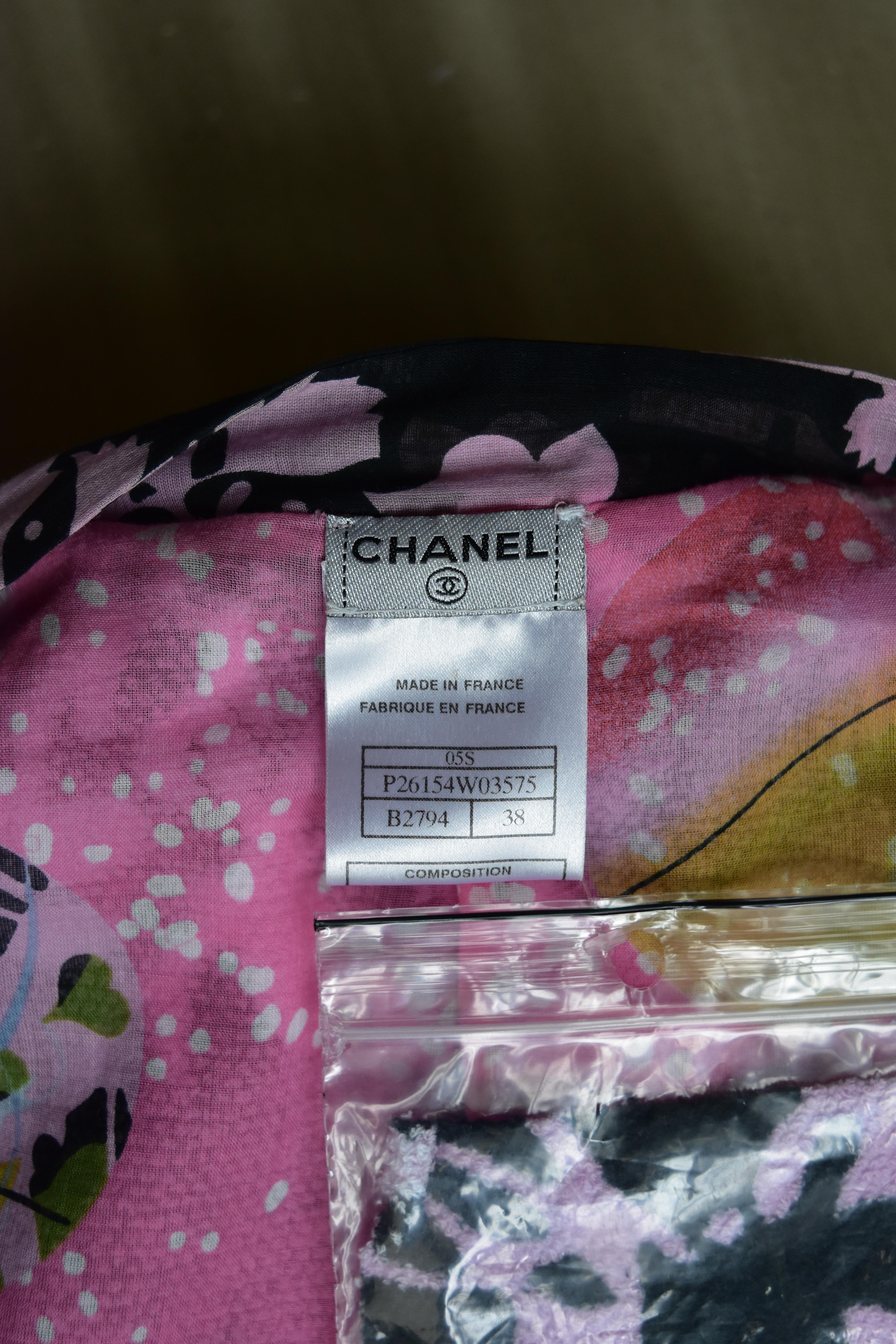 Chanel 05S 2005 CC Logo Cropped Jacket 38 with Fabric Swatch Multicolor For Sale 1