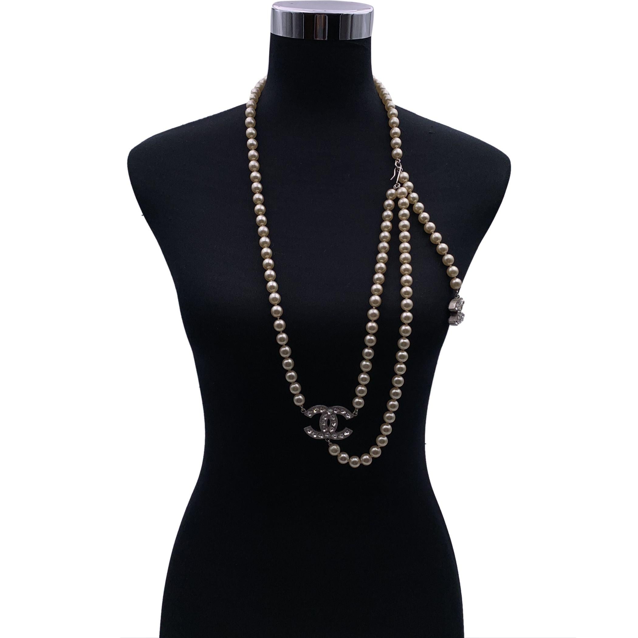 Donna Chanel 06 Faux Pearls Beads Necklace or Belt with CC Logos in vendita