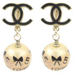 Chanel Cc Pearl Earrings - 7 For Sale on 1stDibs