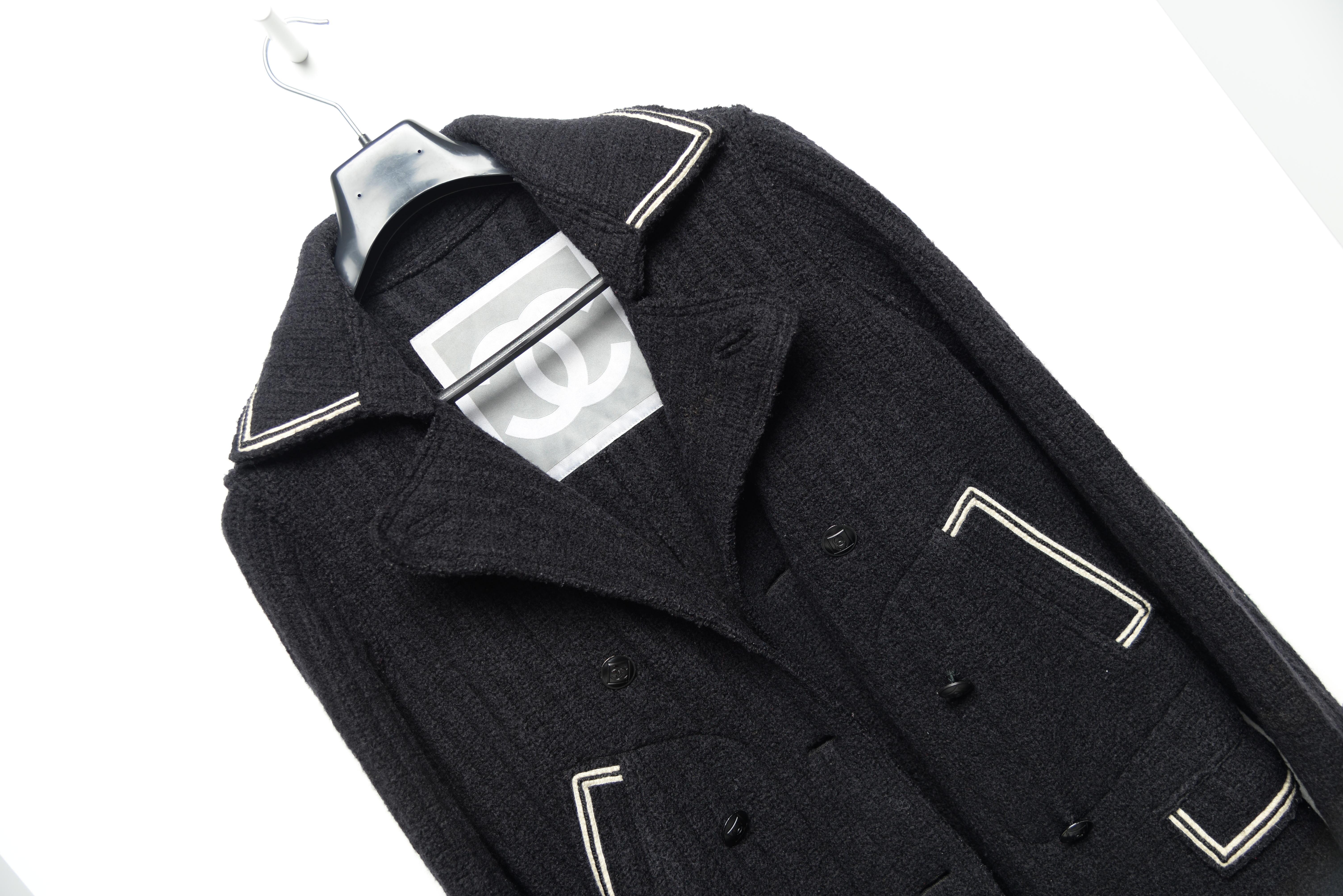 Chanel 07A Coat Peacoat Jacket Black White Trim Great Buttons 38 In Good Condition In Roosendaal, NL