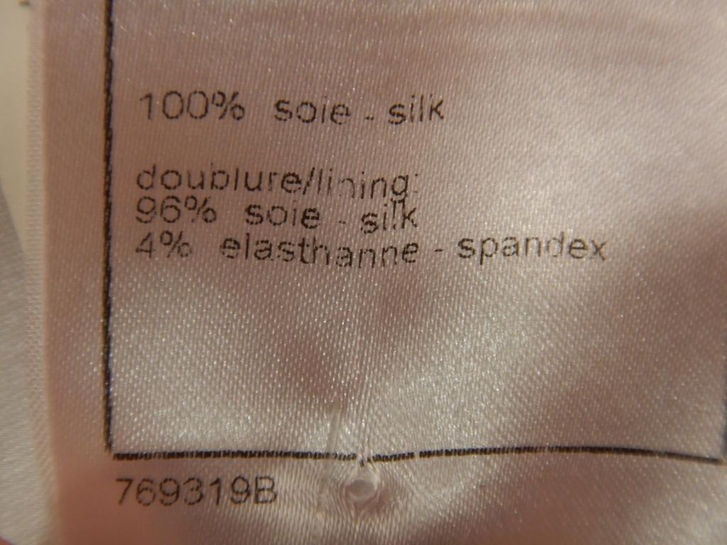 Chanel 07A Fall 2007 Pink Silk Tweed Crop Jacket For Sale 9