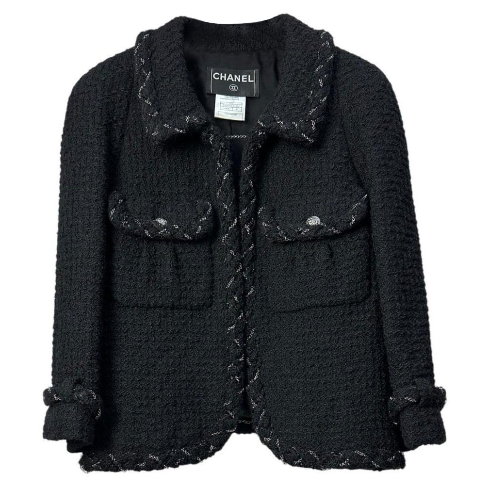 Chanel 07A Chaqueta vintage de tweed negro con adornos de cadenas Sz.42 en venta