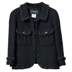 Chanel 07A Chaqueta vintage de tweed negro con adornos de cadenas Sz.42