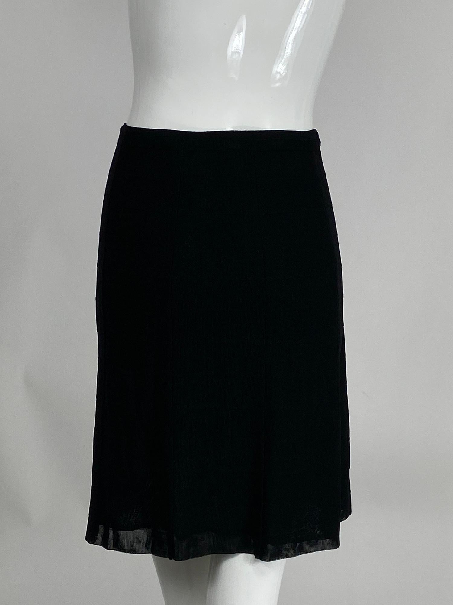 Women's Chanel 07C Black Gored Rib Knit Skirt 