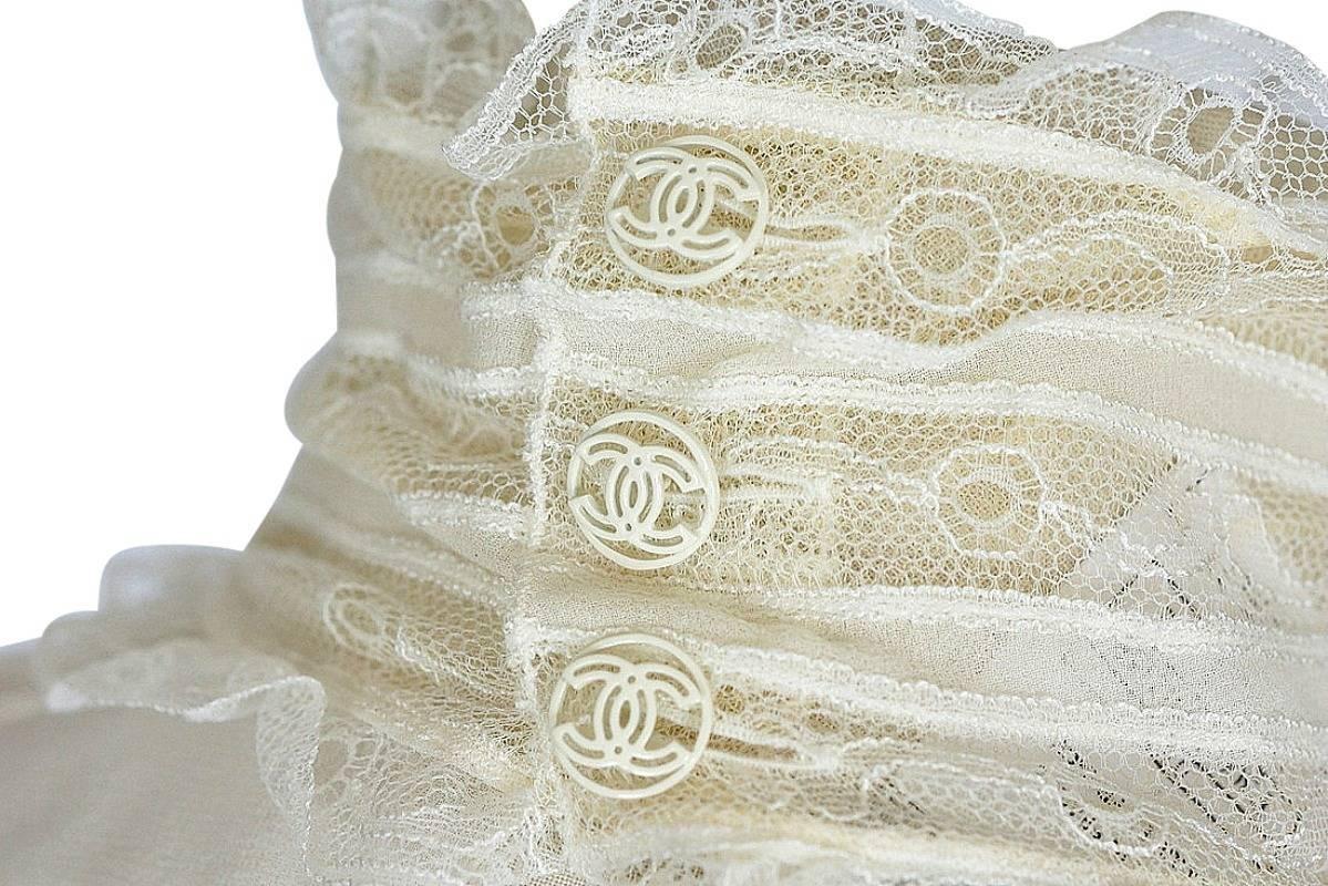 Beige Chanel 07C Top Exquisite Silk Blouse Lace Insets 42 / 8 