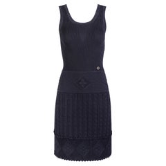 CHANEL 07P Nero Stretch Knit Crochet Classico Abito Shift senza maniche 38
