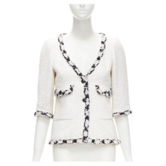 CHANEL 07P white tweed black fringe trims 3/4 sleeves jacket FR36 S