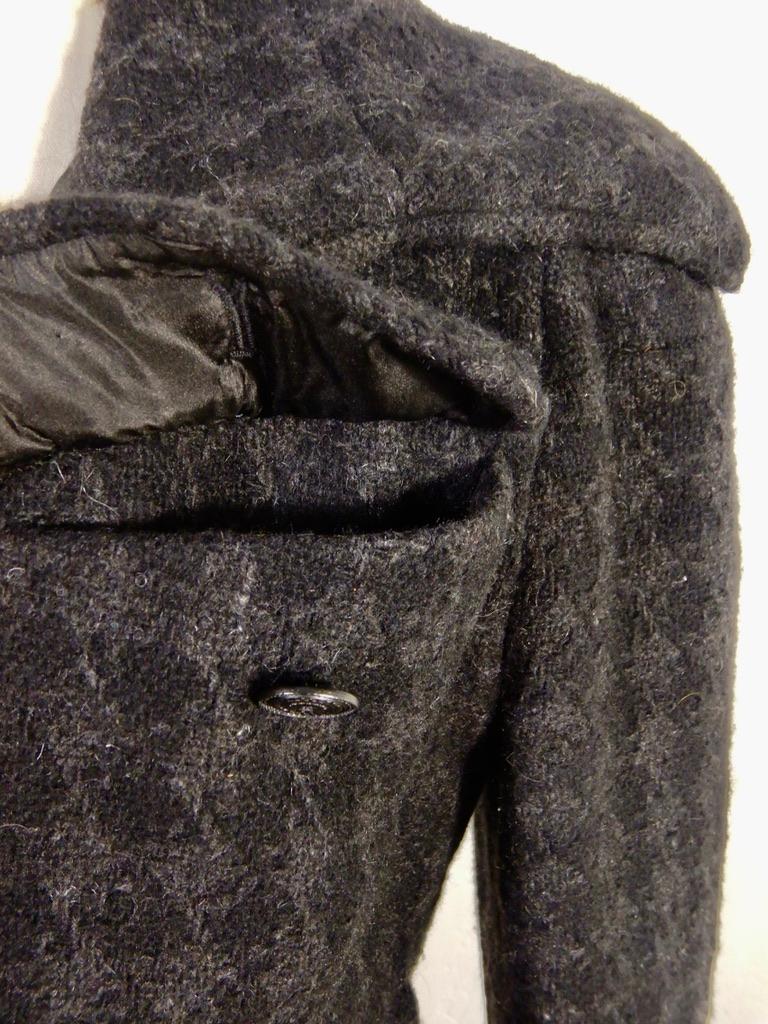 Chanel 08A 2008 Giacca Tailcoat in cashmere di tweed grigio e nero in vendita 7