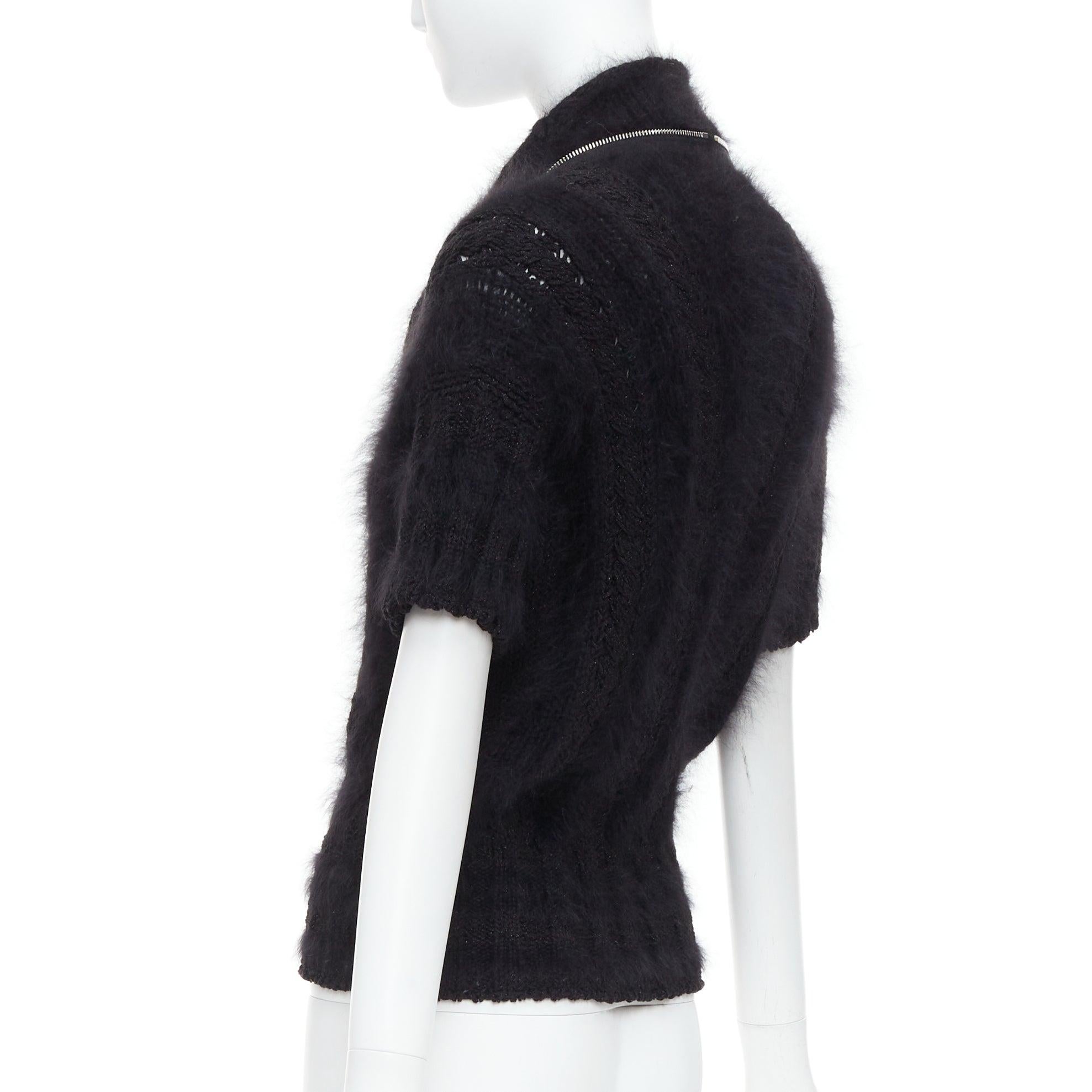 CHANEL 08A Schwarzer, flauschiger Pullover aus Angora-Mischung CC mit Reißverschluss FR36 S im Angebot 2