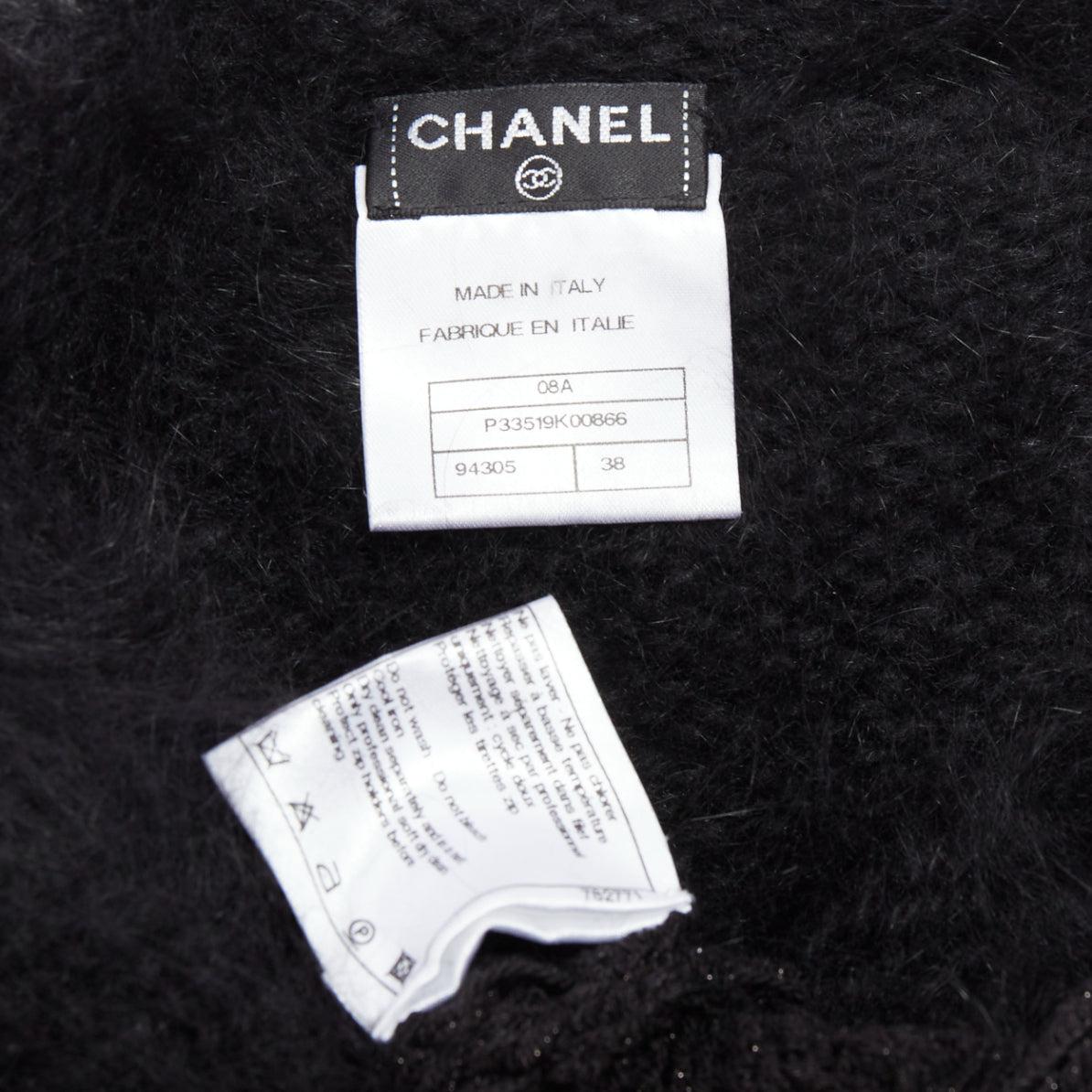 CHANEL 08A Schwarzer, flauschiger Pullover aus Angora-Mischung CC mit Reißverschluss FR36 S im Angebot 4