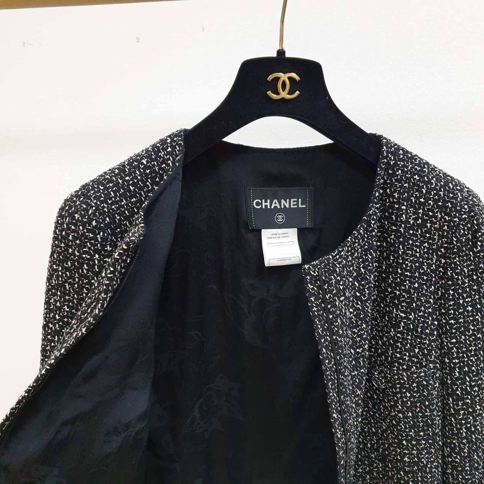 Chanel 08A Black White Tweed Blazer Jacket 3