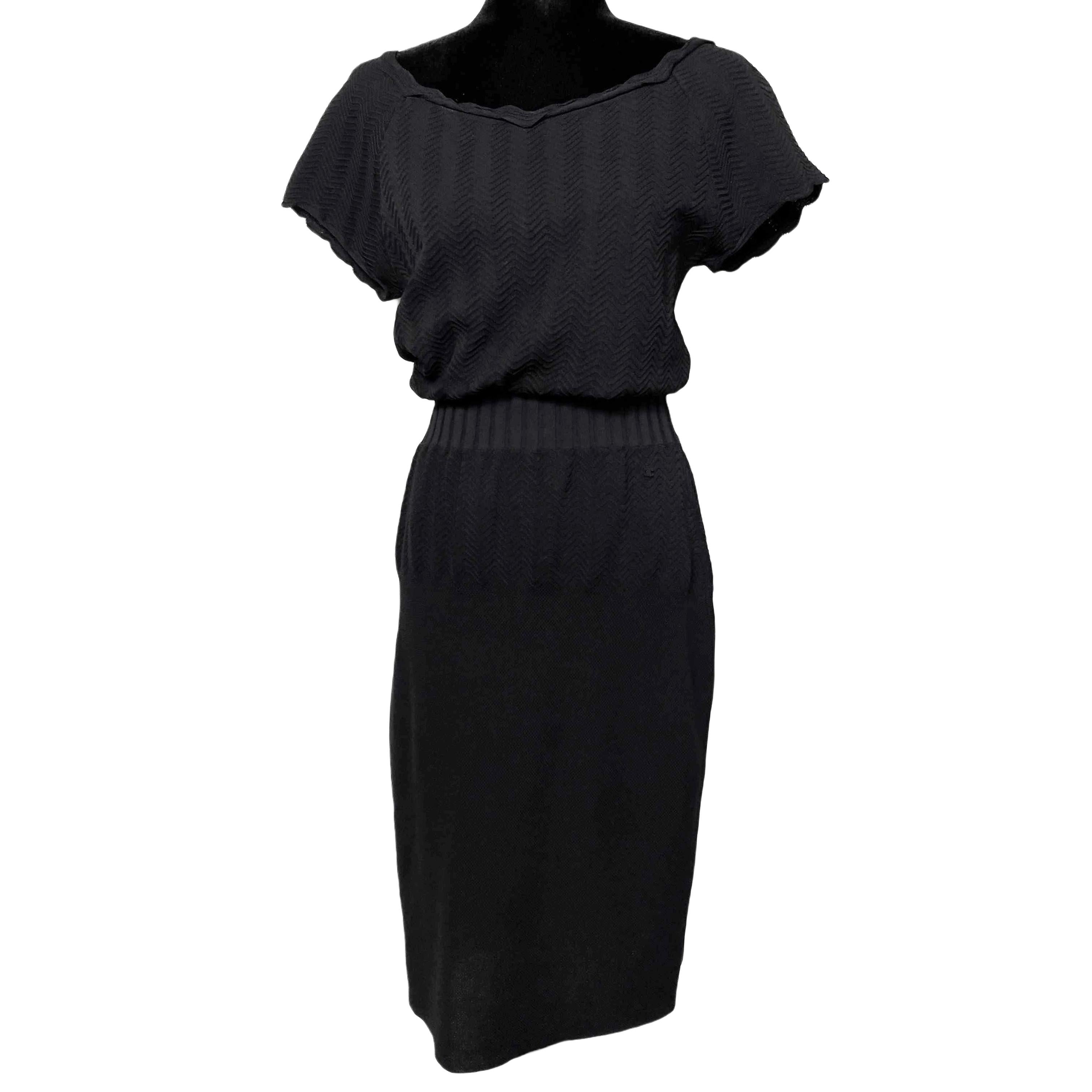 CHANEL 08A Fall 2008 Pointelle Knit Off Shoulder Dress Black FR 44 US 12 In Excellent Condition In Sanford, FL