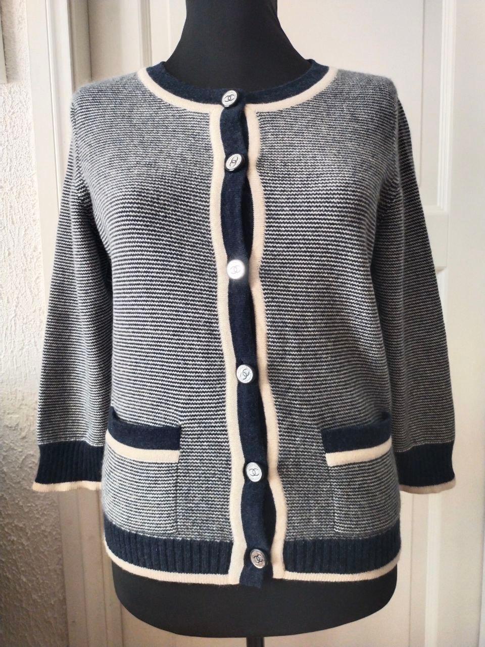 Chanel 08C 2008 Cruise Resort cashmere cardigan Claudia Schiffer Katie Holmes  For Sale 8