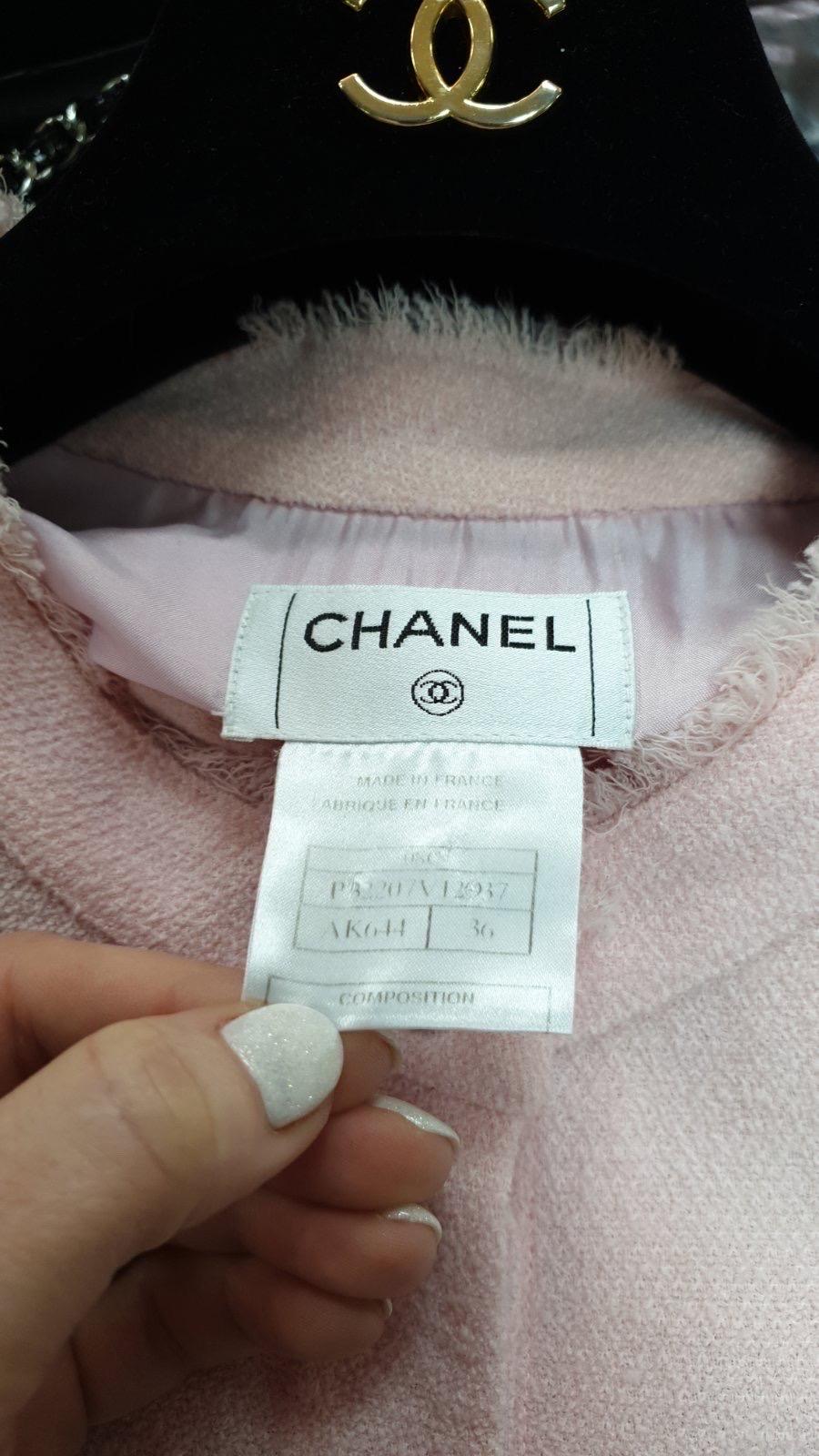 CHANEL 08C 2008 Runaway Collection Pink Wool Boucle Short Sleeves Jacket 2