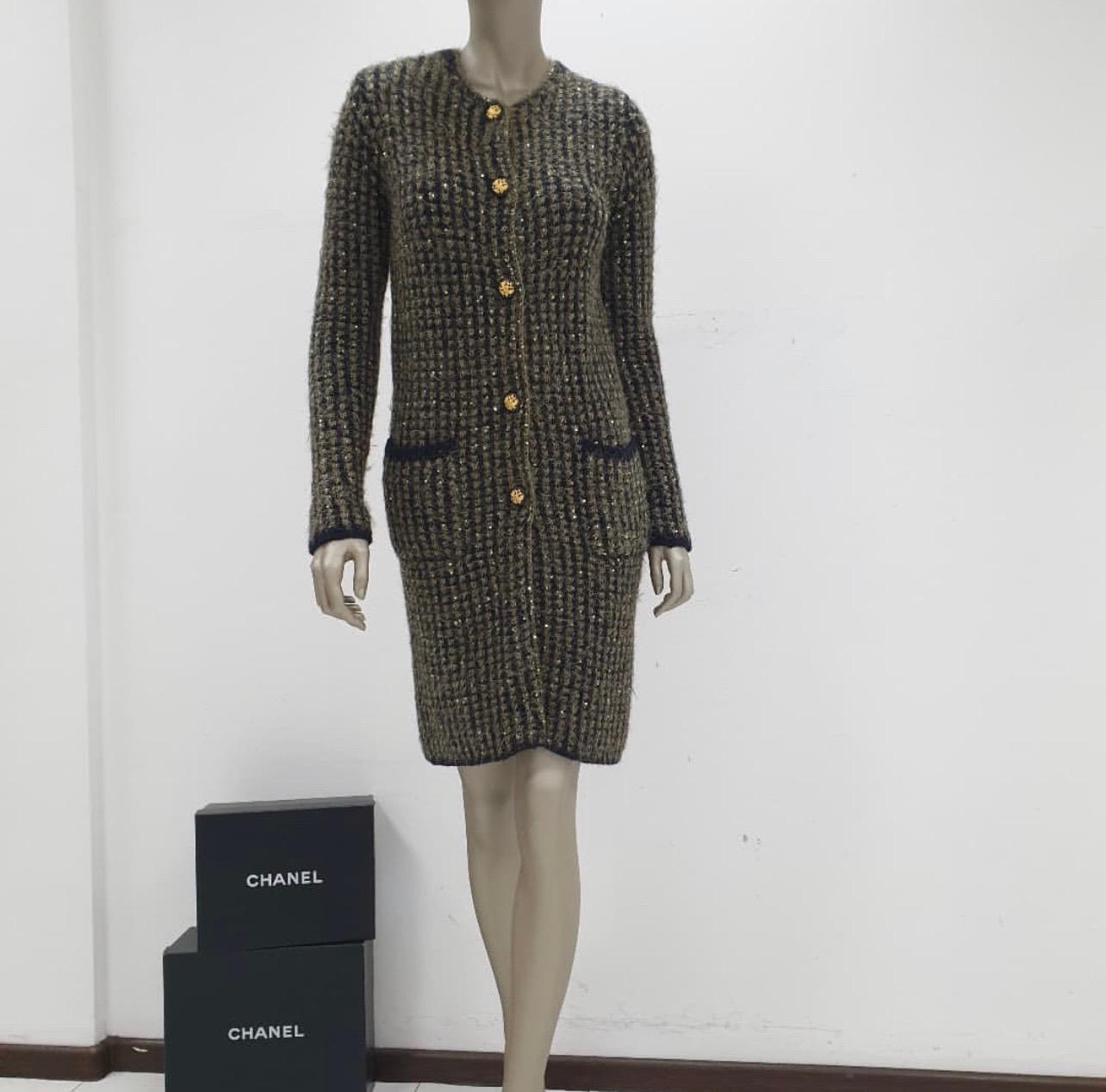 Chanel 09A Gold Cashmere Sequins Sweater Cardigan Coat In Good Condition In Krakow, PL