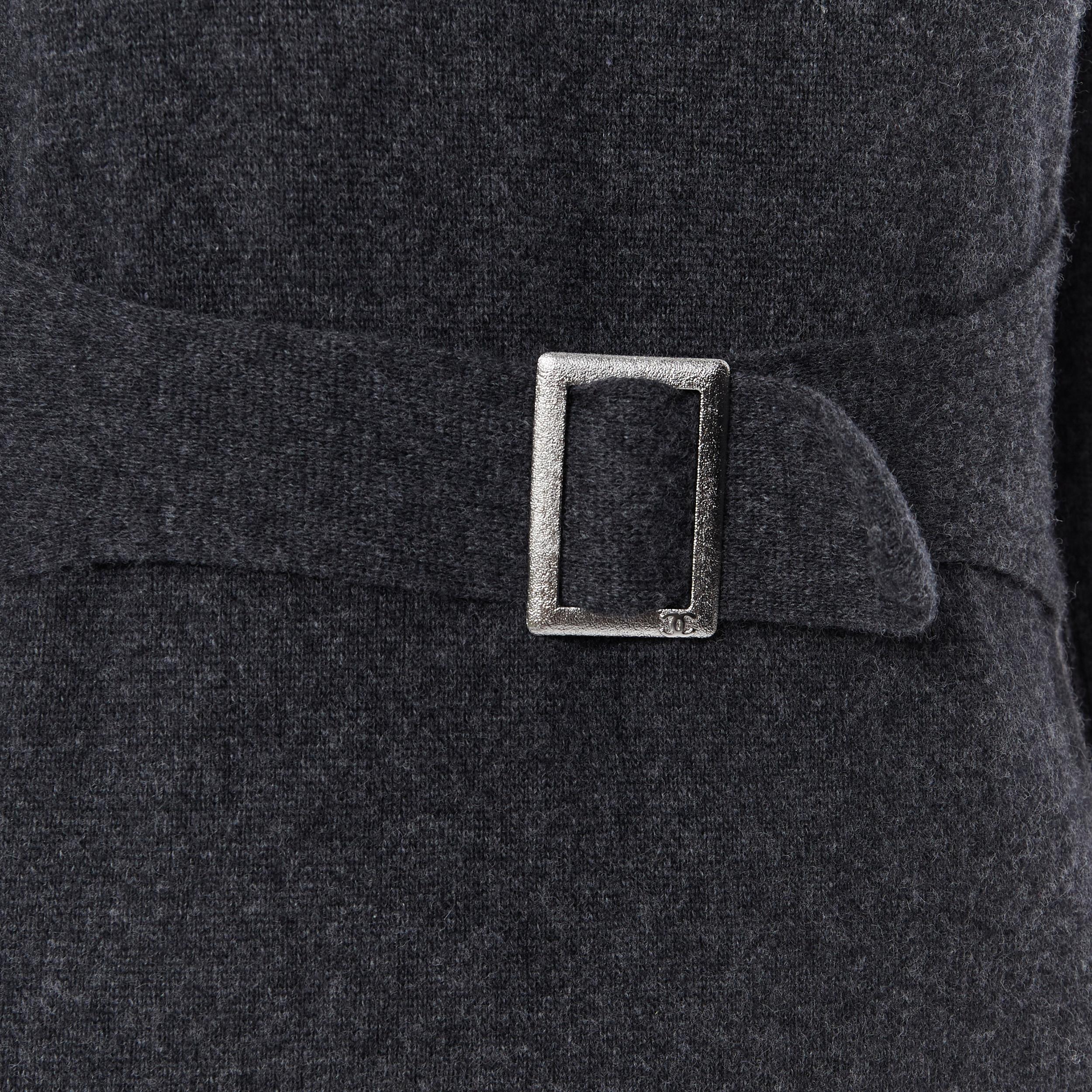 CHANEL 09A grey wool cashmere blend silver CC buckle design sweater dress FR38
Reference: TGAS/B00150
Brand: Chanel
Designer: Karl Lagerfeld
Collection: 09A 
Material: Wool
Color: Grey
Pattern: Solid
Closure: Buckle
Extra Detail: Grey cashmere wool