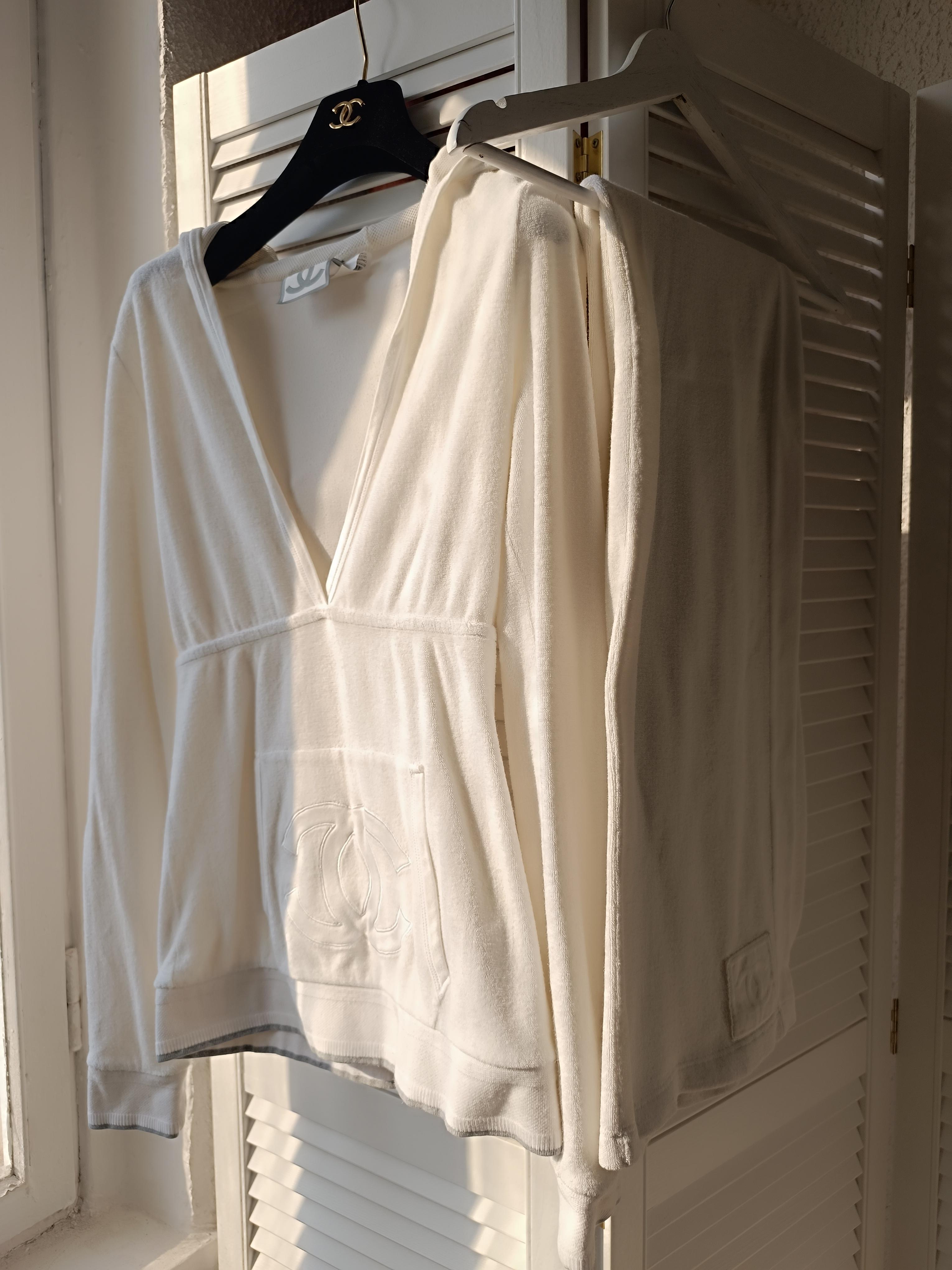 Chanel 09C CC 2009 CRUISE Sport velour tracksuit For Sale 11