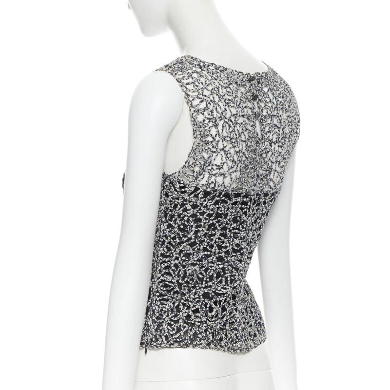 CHANEL 09P black white abstract print squiggle lattice sleeveless vest top FR36 4