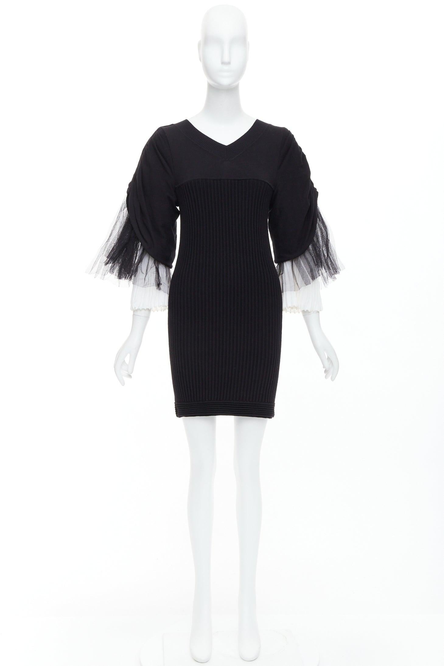 CHANEL 09P Laufsteg Vintage Schwarzes Kleid aus cremefarbener Baumwolle mit Tüllärmeln FR38 M im Angebot 5