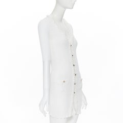 CHANEL 09P weiß Baumwolle gerippt Popcorn Rüsche Gold CC Knopf lange Strickjacke FR36
