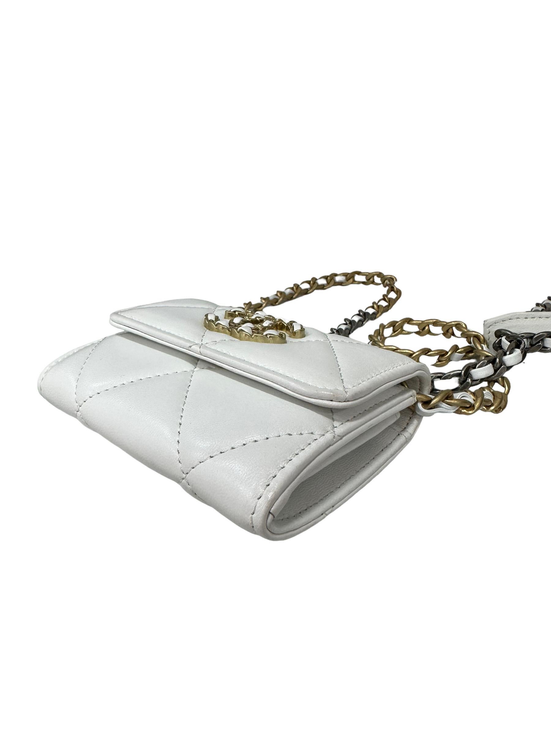 Chanel 10 Mini Wallet Pelle Bianca 2020 For Sale at 1stDibs