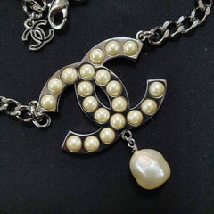 Chanel 10 Pearl CC Logo Silver Metal Pendant