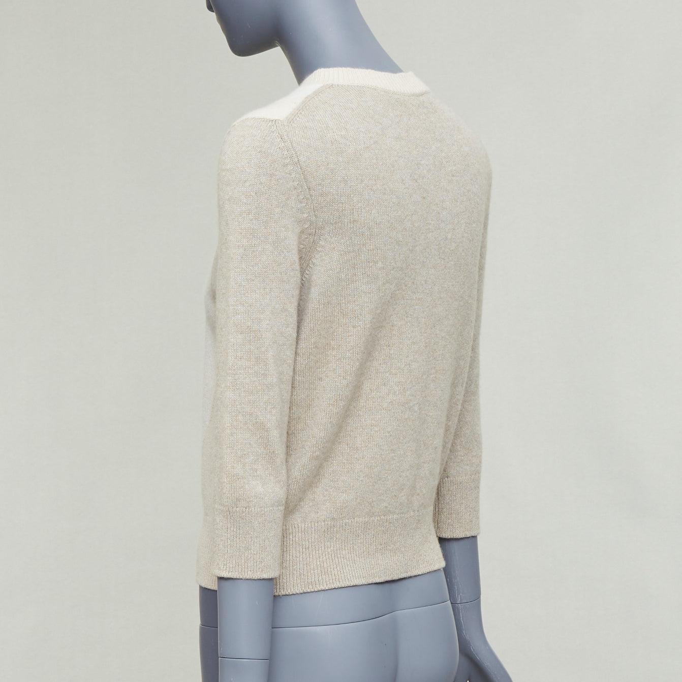 CHANEL 100% Kaschmir beige cremefarben Colorblocked CC Knöpfe Strickjacke FR36 S im Angebot 2