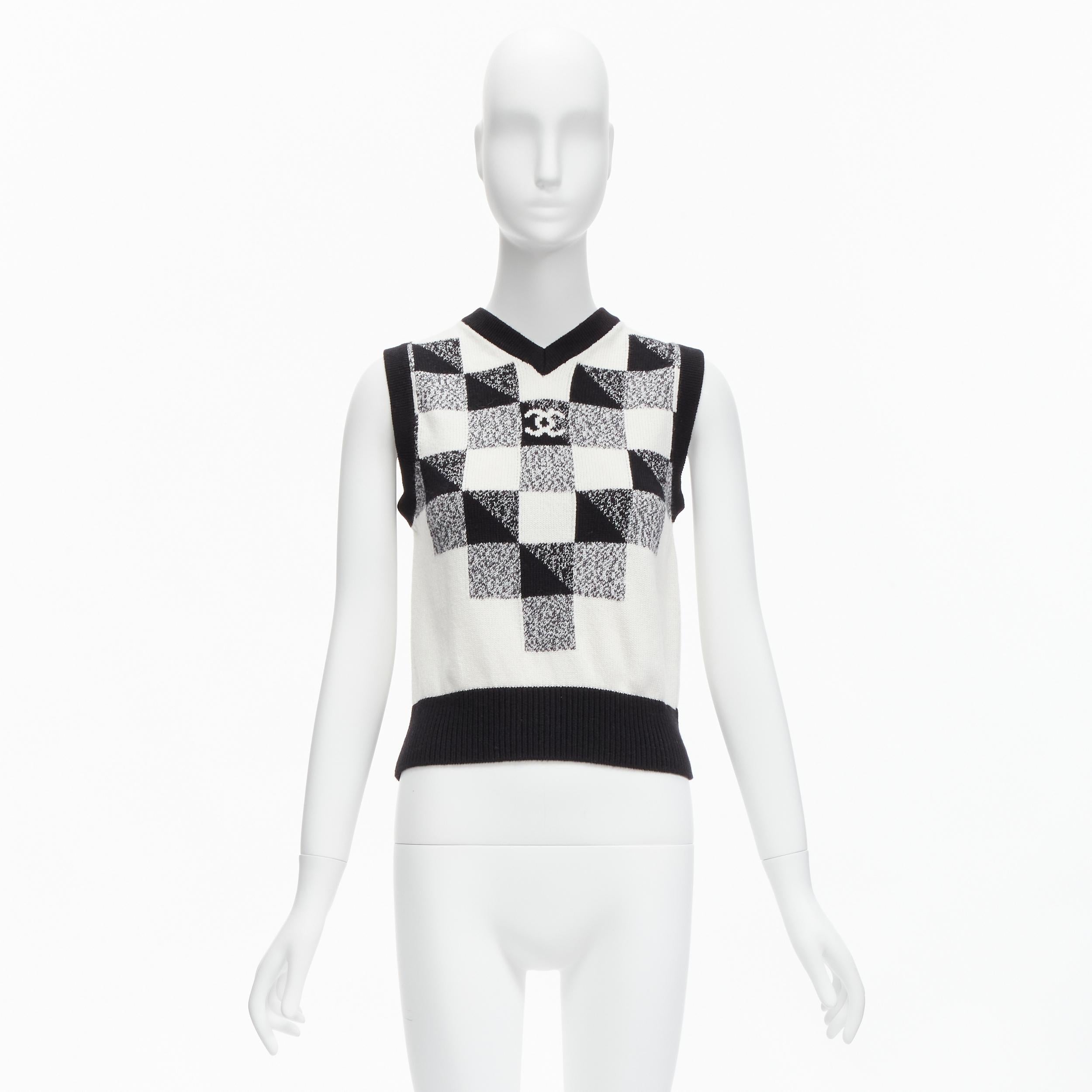 CHANEL 100% cashmere black white graphic check CC logo sweater vest FR36 S For Sale 5