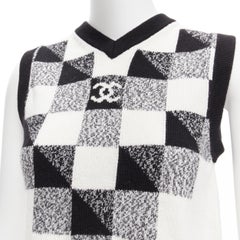 CHANEL 100% cashmere black white graphic check CC logo sweater vest FR36 S