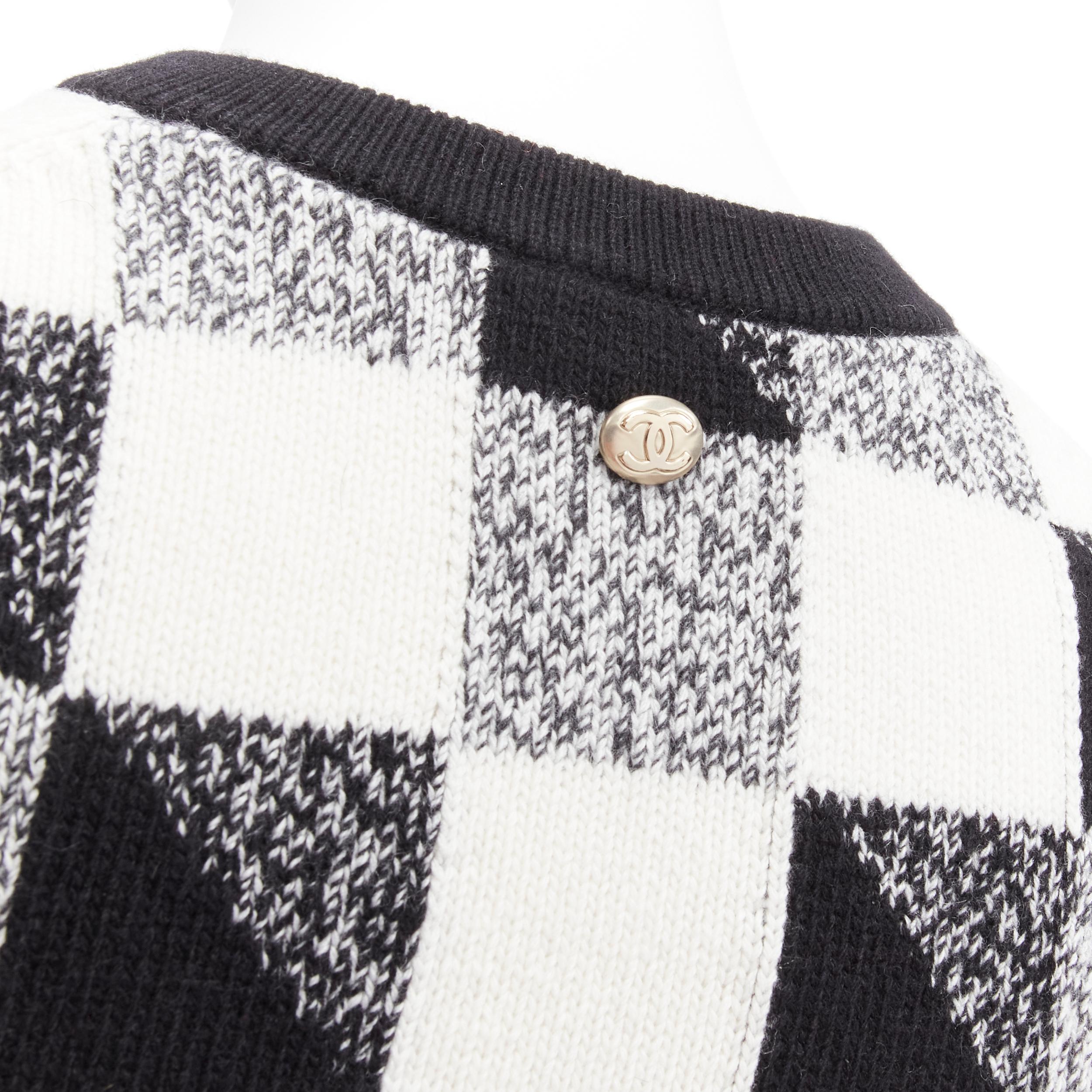 CHANEL 100% cashmere black white graphic check CC logo sweater vest FR36 S For Sale 2