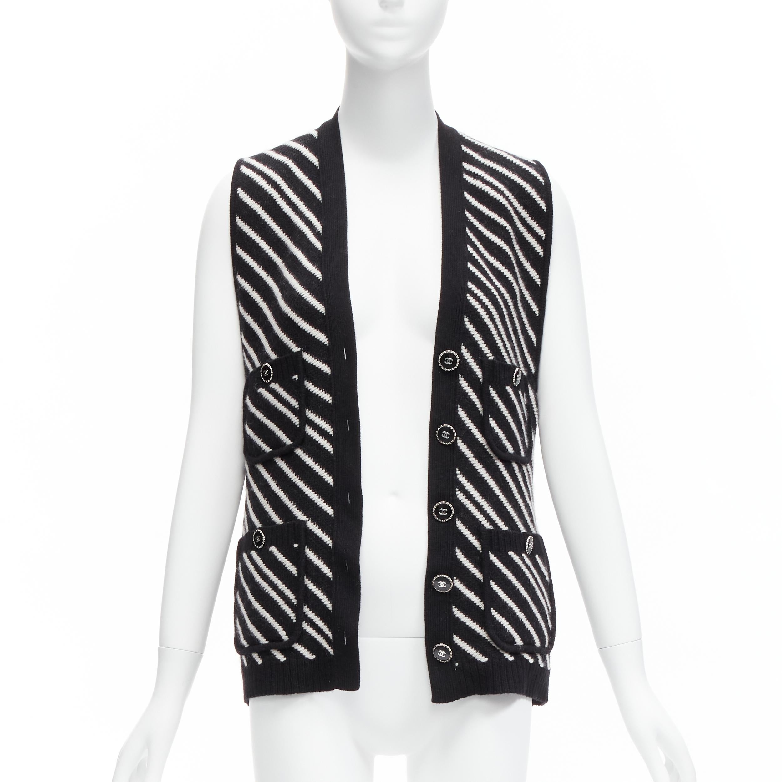 Gray CHANEL 100% cashmere black white graphic stripes 4 pocket vest jacket FR34 XS For Sale