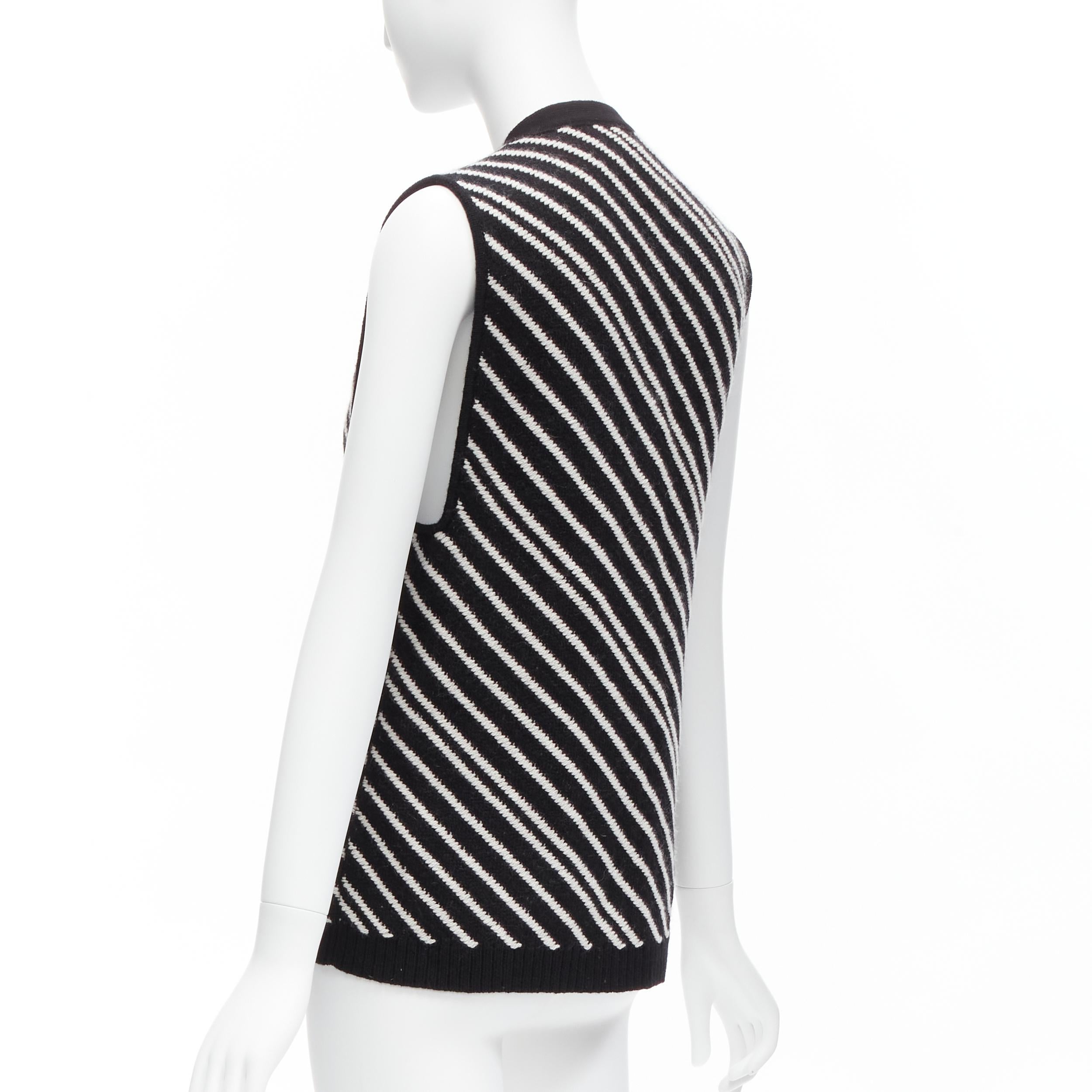 CHANEL 100% cashmere black white graphic stripes 4 pocket vest jacket FR34 XS For Sale 2