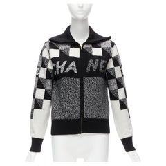 CHANEL 100% Kaschmir Grafik CC Logo schwarz weiß Strickjacke FR34 XS