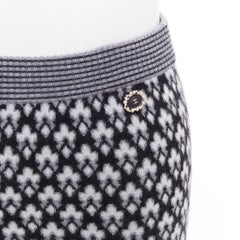 CHANEL 100% cashmere grey CC logo pearl button pattern stretch knit pants FR38 M