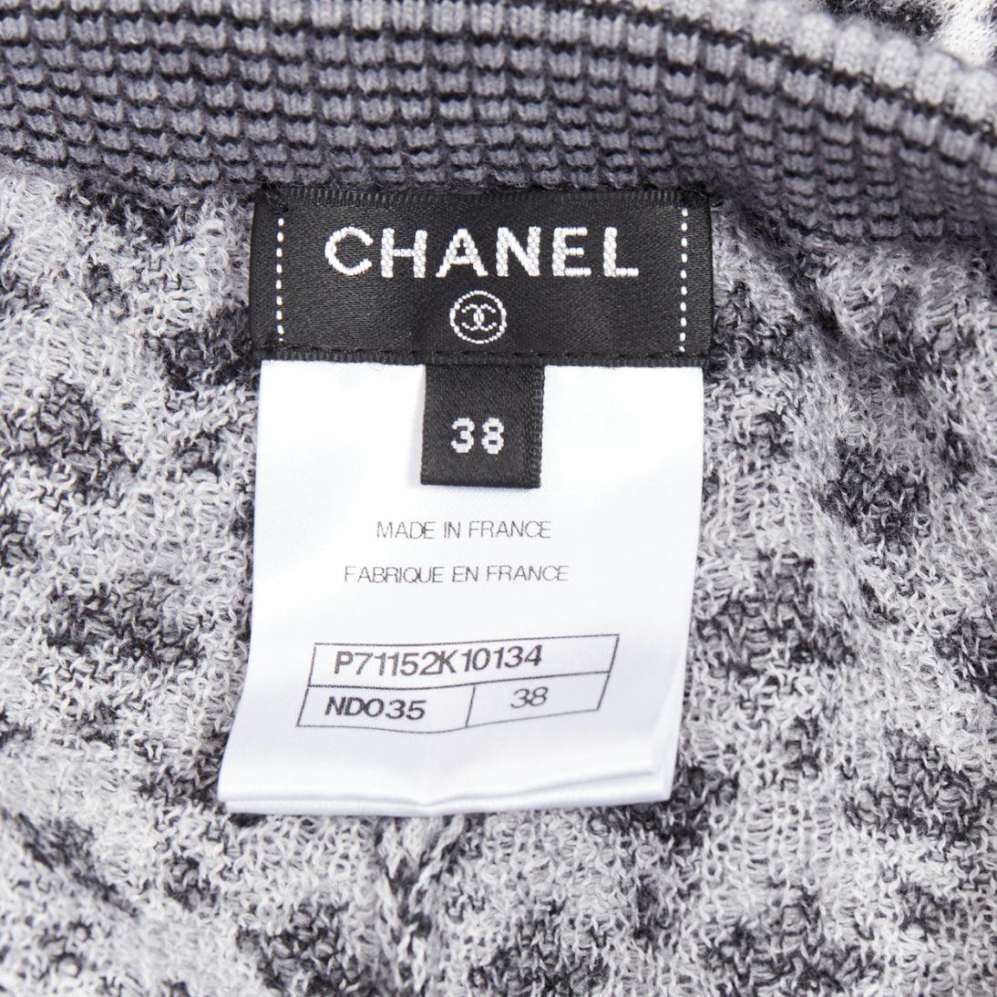 CHANEL 100% cashmere grey CC logo pearl button pattern stretch knit pants FR38 M For Sale 3