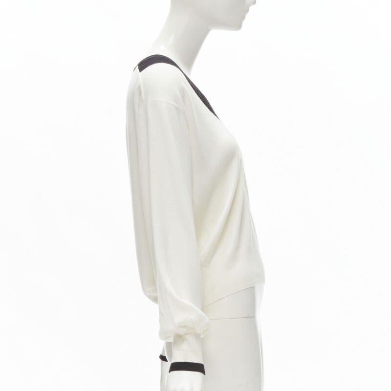 CHANEL 100% wool ivory white black intarsia chain schoolgirl sweater FR38 M In Excellent Condition For Sale In Hong Kong, NT