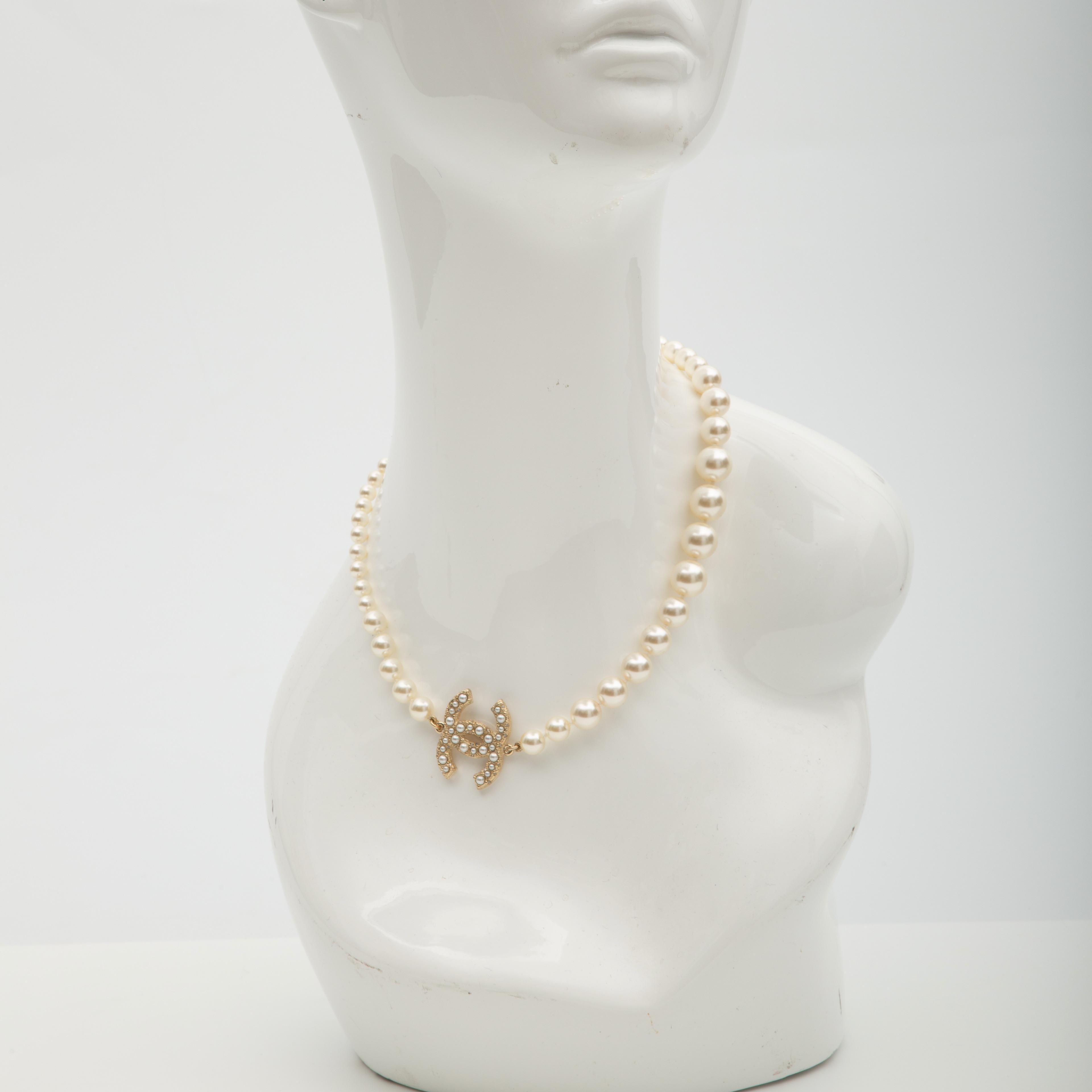 Chanel 100th Anniversary White Glass Pearl Chocker Necklace (2021) 2