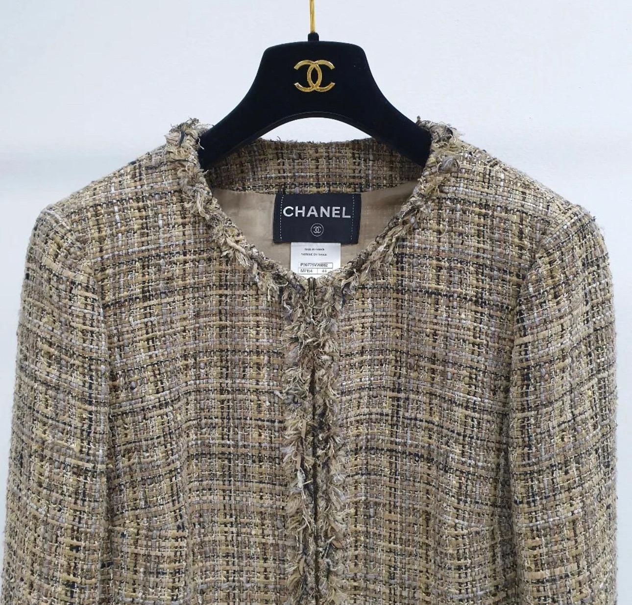 Chanel 10A Fringed Lesage Tweed Jacket In Excellent Condition In Krakow, PL