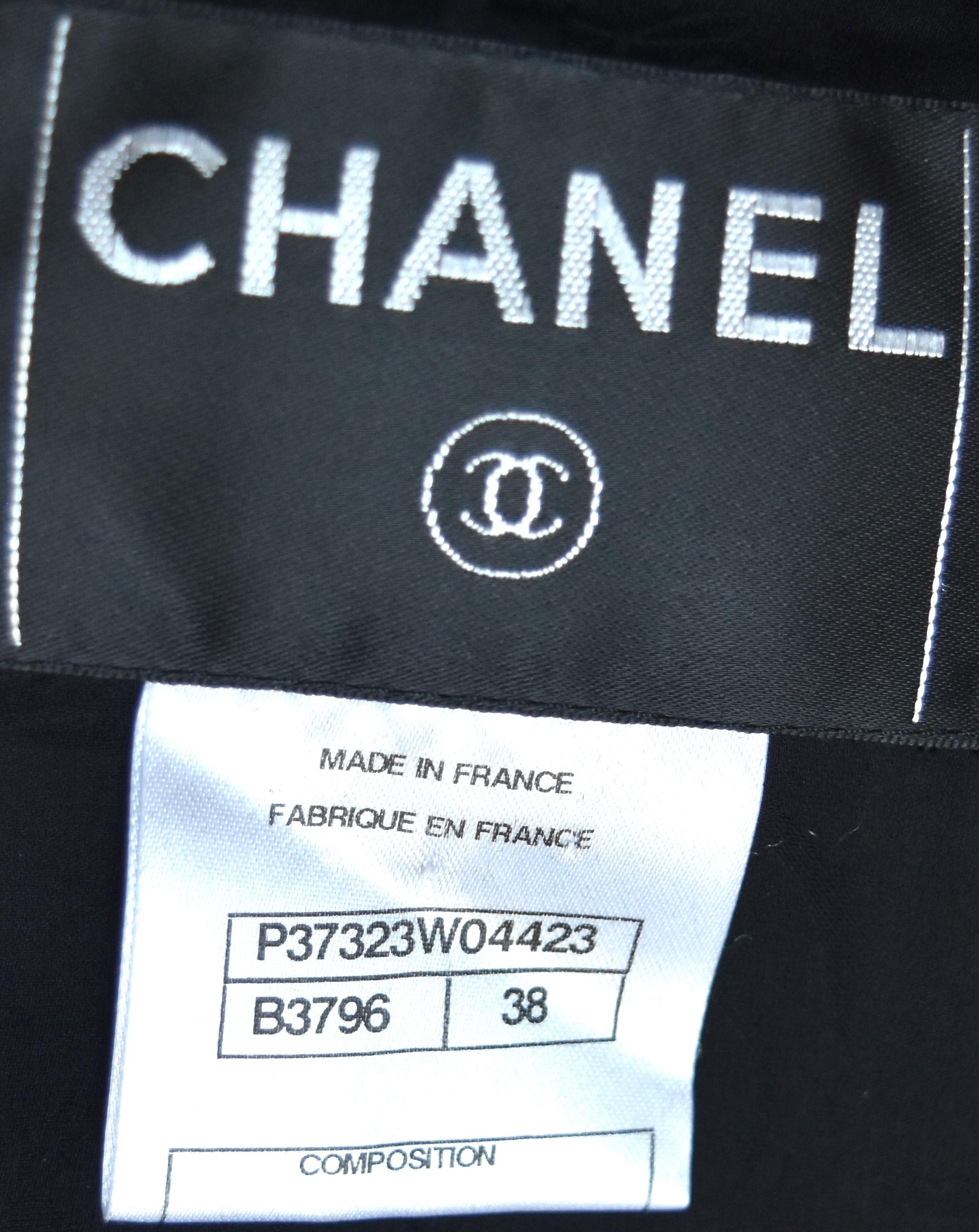 Chanel 10C Cruise 2010 Most Wanted Jacket CC Logo FR 38 For Sale 2