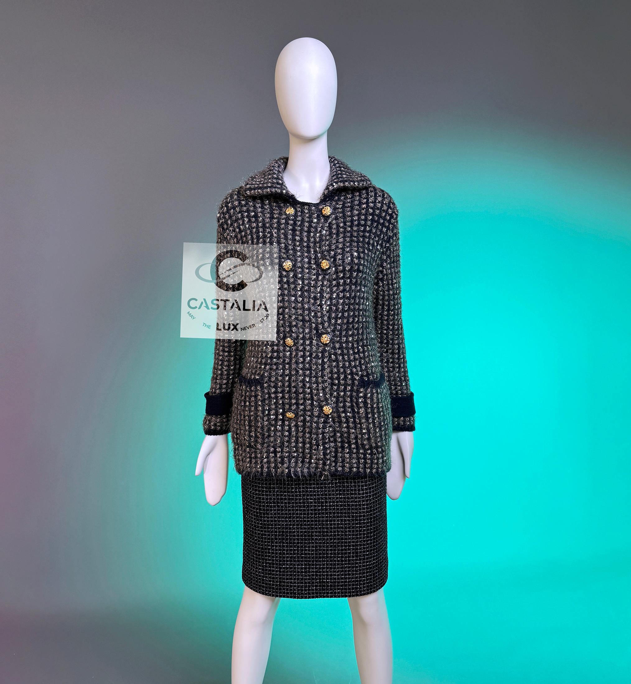 CHANEL 10K$ 2009 Collectors Sequin Shimmering Jacket en vente 4